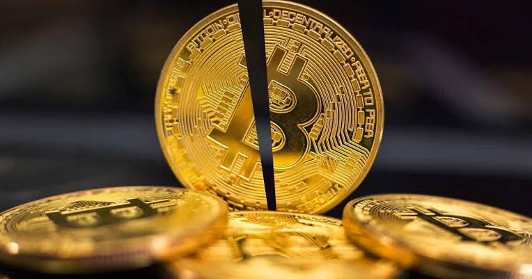 Bitcoin Rebounds Above $64K as Standard Chartered Maintains $100K Forecast